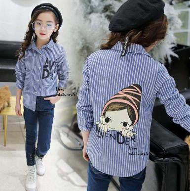  Sales เด็กโต-เสื้อเชิ้ตแขนยาวลายทางสีน้ำเงิน(ไม่รวมกางเกง)สกรีนสาวน้อยLAVENDERไซส์ 150 รหัส KKK953